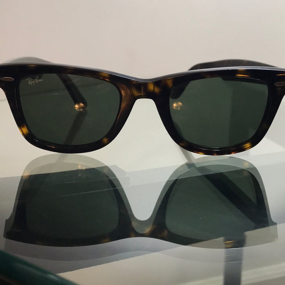 Tortoise/Brown Ray Ban Wayfarer Sunglasses